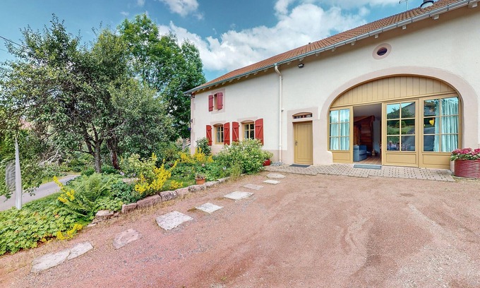 Taintrux House | Beautiful home in Taintrux with WiFi