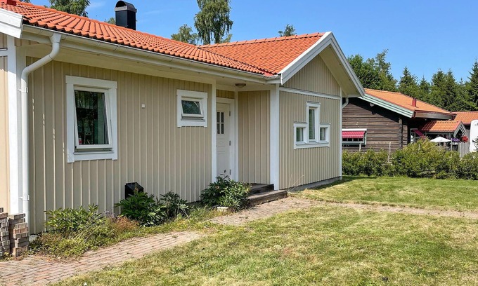 Tived House | Beautiful home in Tived with WiFi