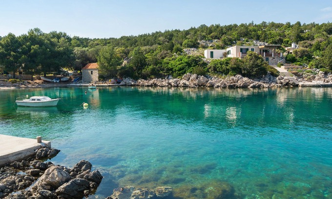 Zastrazisce House | Beautiful home in Zastrazisce with WiFi