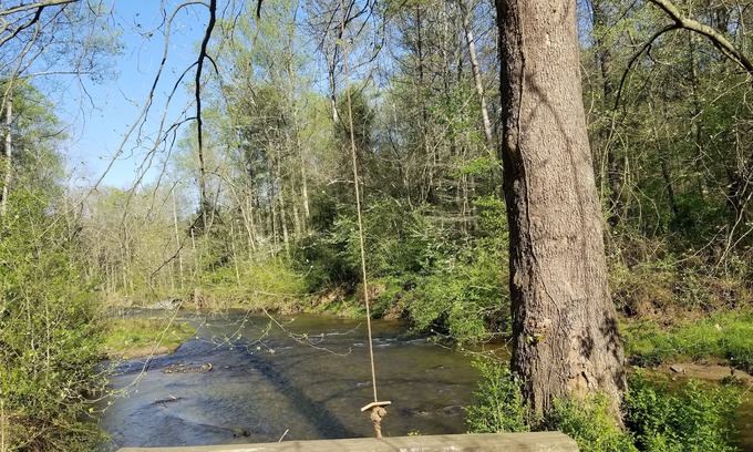 Ellijay House | Beautiful home located on Clear Creek . Relax and enjoy the sounds of nature....