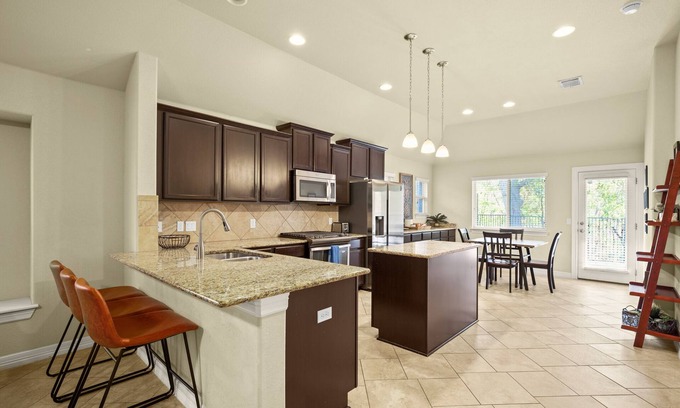Austin House | Beautiful home minutes from airport and downtown.