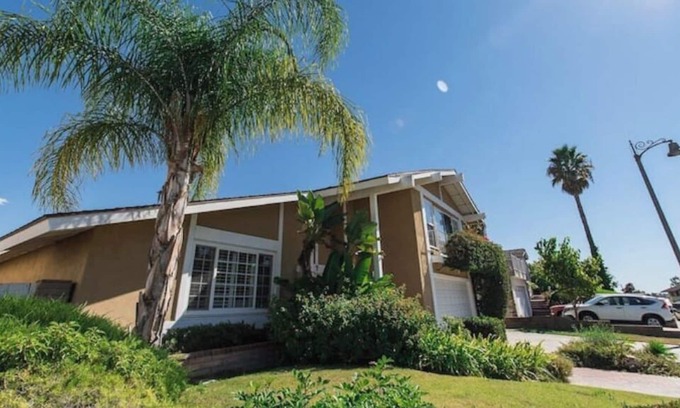Mission Viejo House | Beautiful Home Near the Lake