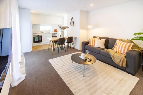 Christchurch Apartment | Beautiful home, Near CBD, Pet Friendly with Carpark