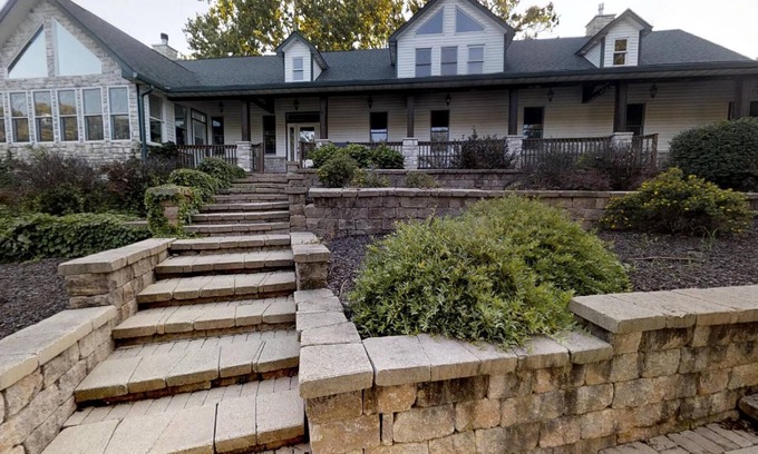 Cedar Lake House | Beautiful Home Oasis