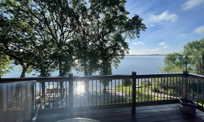 Lake City House | Beautiful home on Clear Lake! Amazing views π
Great fishing π£ Great boating π€