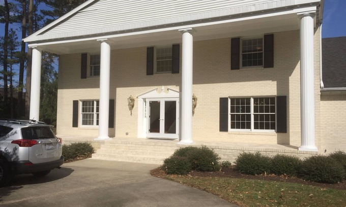 North Central House | Beautiful Home On The Lynnhaven River