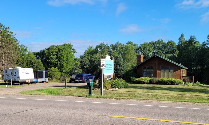 Lakewood House | Beautiful home right on the ATV and Snowmobile trail!