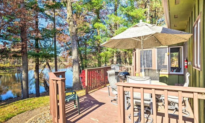 Lake Wissota House | Beautiful Home w/Hot Tub on Lake Wissota