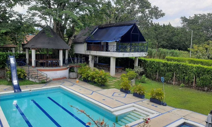 Piedecuesta House | Beautiful home with swimming pool, sauna, and much more.