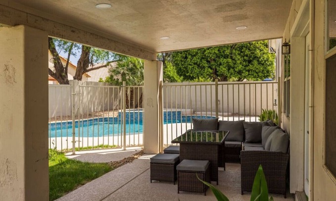 Chandler House | Beautiful Home with Pool Table