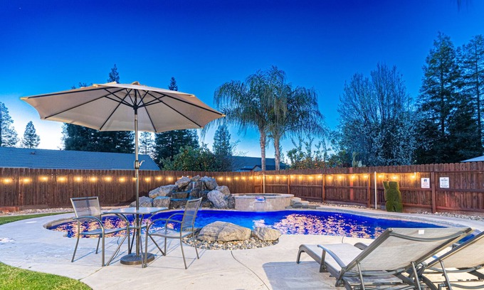 Selma House | Beautiful Home with Pool & Hot Tub close to National Parks