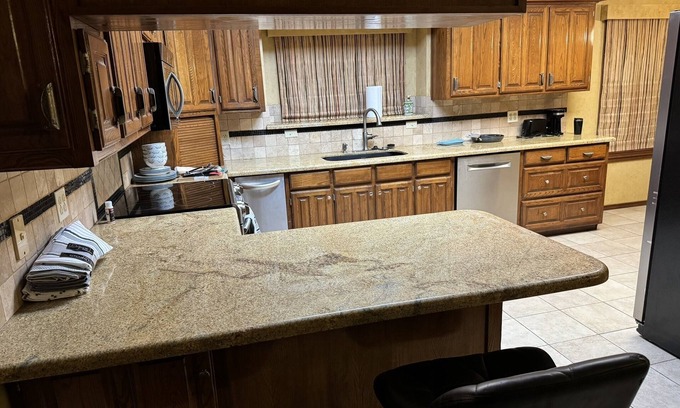 Sachse House | Beautiful house, 2 acre private property, lot of trees, inside a safe community