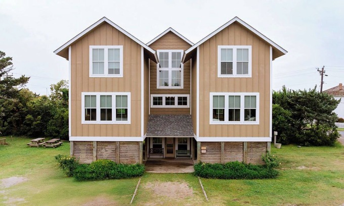 Ocracoke House | Beautiful house across from Silver Lake on the Berkley Estate