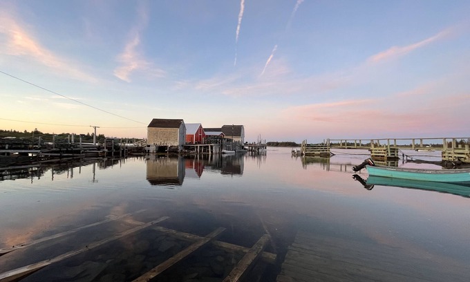 Lunenburg County House | Beautiful house, exceptional location