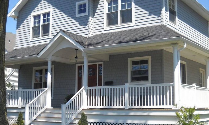 Monmouth Beach House | Beautiful house in the best beach town!