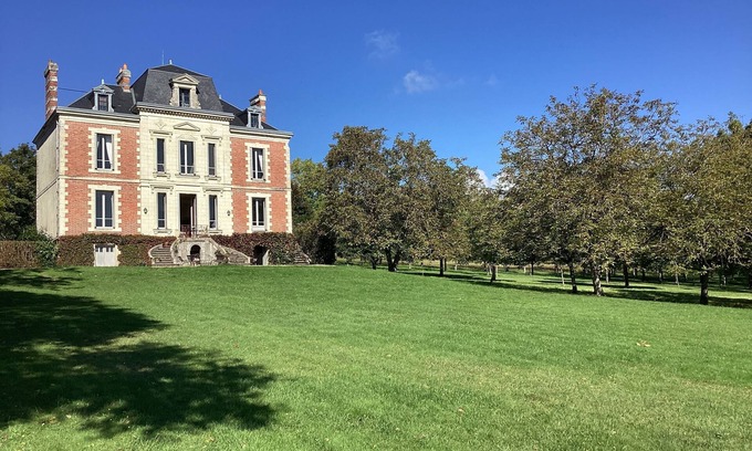 Chenu House | Beautiful house in the Loir valley, a real plus with the pool area.