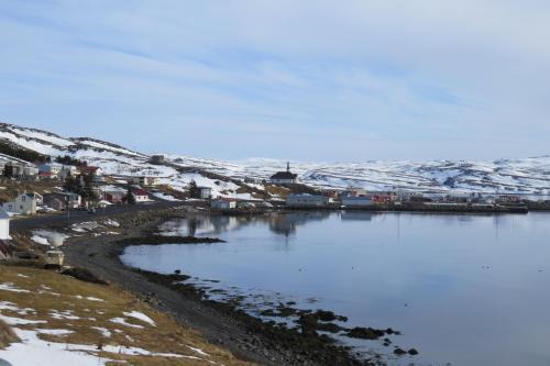 Holmavik Apartment | Beautiful house just 50 m from the sea
