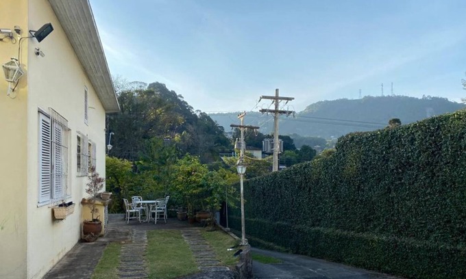 Duques House | Beautiful house near the Quitandinha Palace, with swimming pool and leisure area.