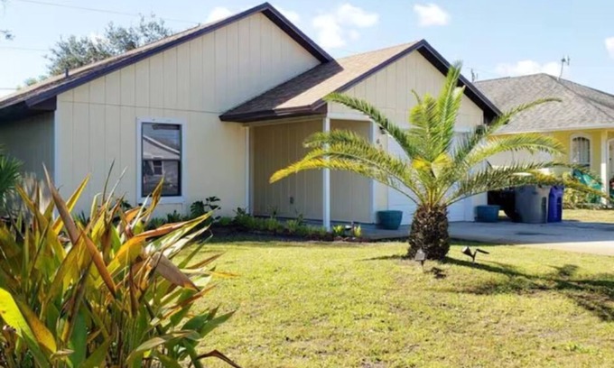 Florida Ridge House | Beautiful house near the beach