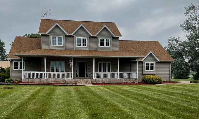 Palmyra House | Beautiful House On Grass Runway With Fly-In/Fly-Out Access