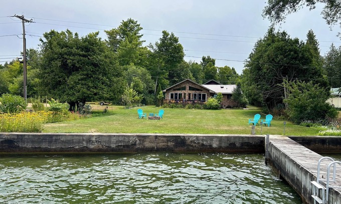 Brier Hill House | Beautiful House on St Lawrence River