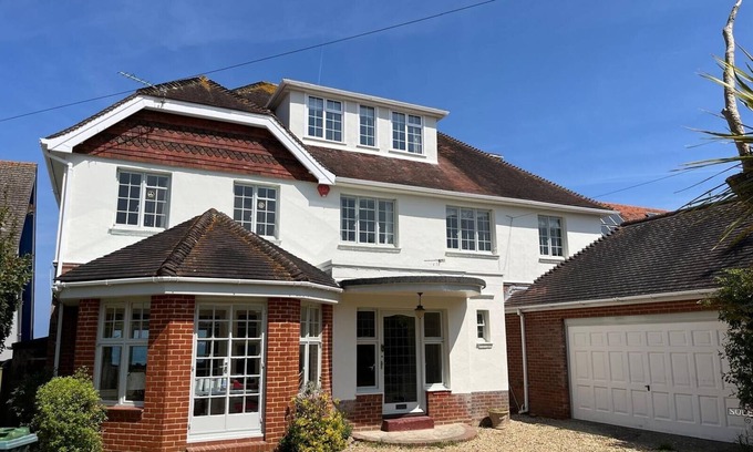 Seaview House | Beautiful house on the seafront in the centre of Seaview village