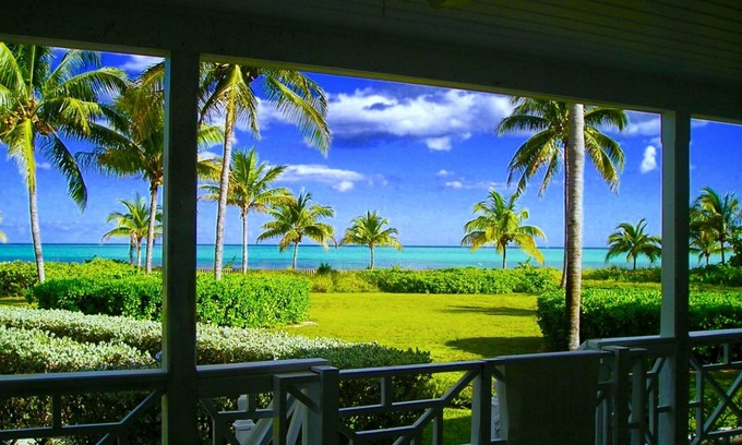 Freeport House | Beautiful House Right On The Beach, very private neighborhood with tennis