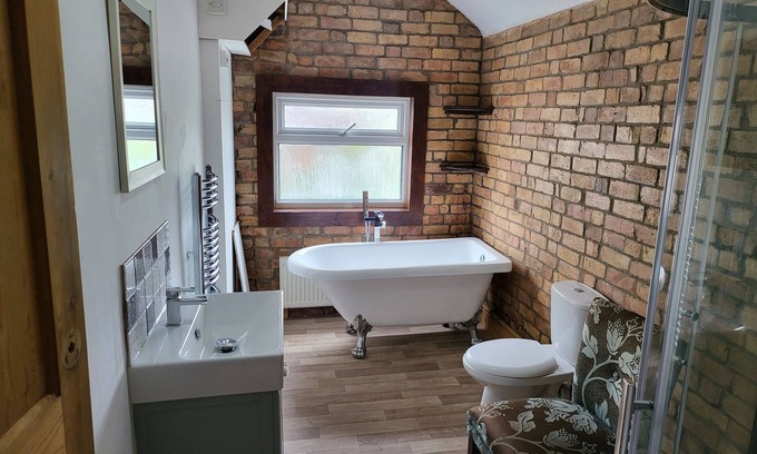 Welford House | Beautiful house suitable for up to 7 peoplenclose to Stadium, hospitals & UNIn