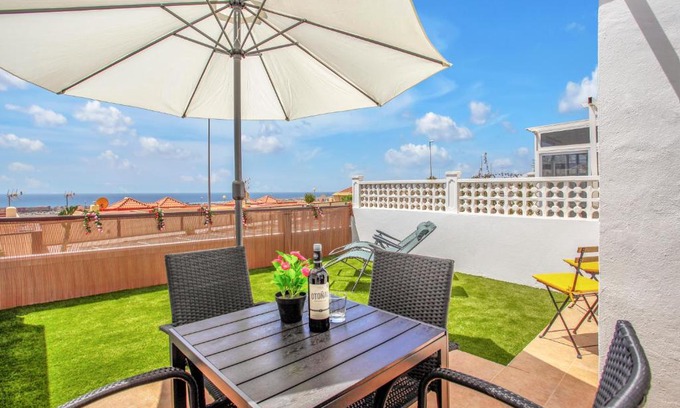 Caleta de Fuste Apartment | Beautiful house with pool