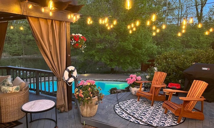 Olive Branch House | Beautiful House with Pool by Snowden Grove