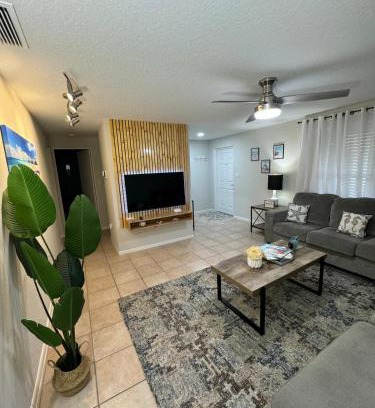Trailer Estates House | Beautiful house with jacuzzi near AnnaMariaIsland
