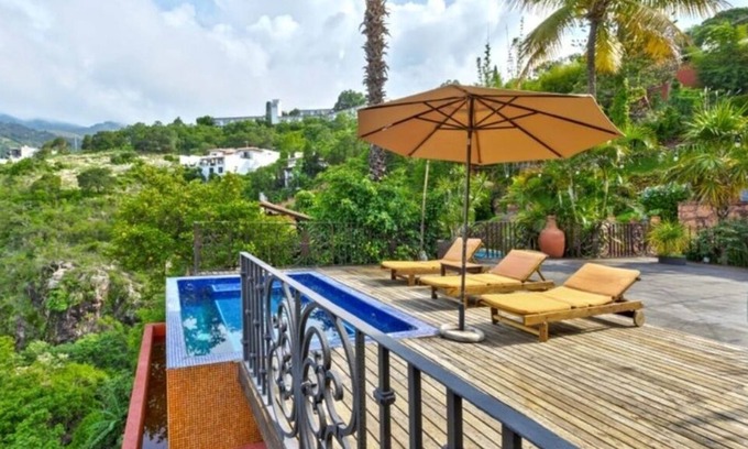 Taxco House | Beautiful house with pool and view of Taxco