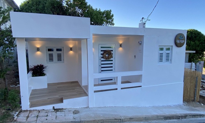 Isabel II House | Beautiful House with Renewable Energy and Tesla Powerwall, Close to Ferry