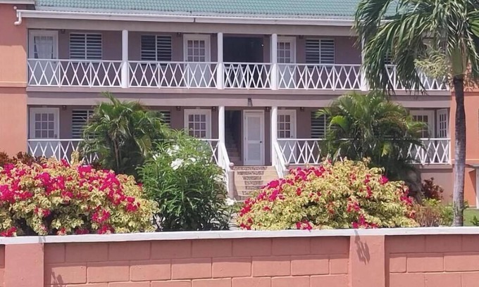 Camps Apartment | Beautiful island getaway, close proximity to popular beaches and historic site B