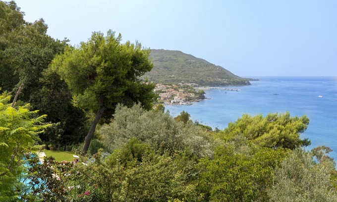Castellabate Villa | Beautiful Italian villa with pool, sea view (Capri), close to the beach