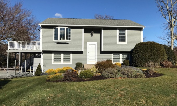 Jamestown Shores House | Beautiful Jamestown home steps from the water