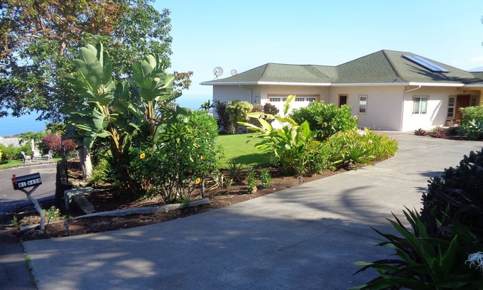 Kealakekua House | Beautiful Kealakekua Home w/Spectacular Ocean View