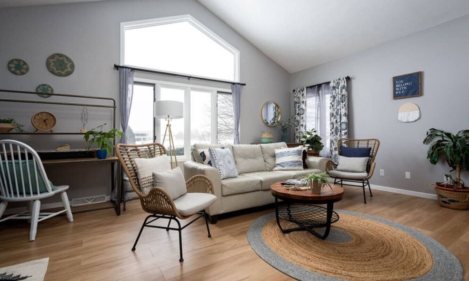 Burnips House | Beautiful King bed Farmhouse in Hudsonville MI