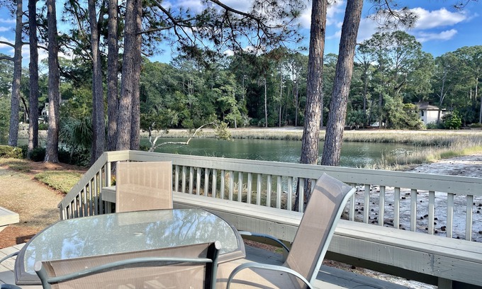 South Beach Condo | BEAUTIFUL LAGOON-VIEW VILLA W/TENNIS & WALK TO BEACH HILTON HEAD