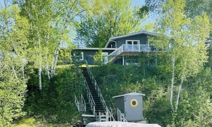Alexandria House | Beautiful Lake Carlos Home on the Alexandria Chain of Lakes