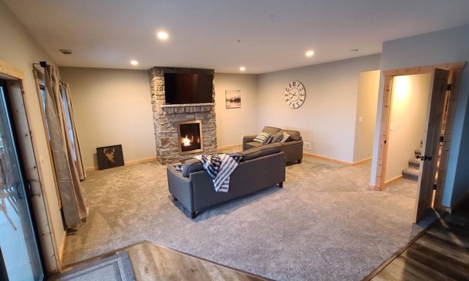 Apple River House | Beautiful Lake house with own beach, and walking trails