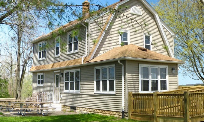 West Bend House | Beautiful Lake House in County Park