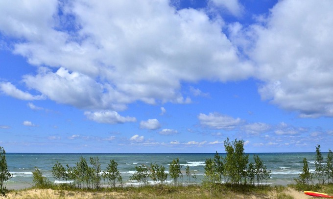Pentwater Cottage | Beautiful Lake Michigan Beachfront Location