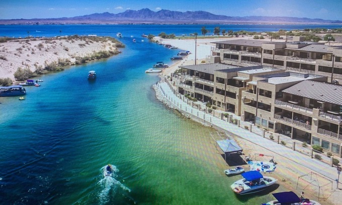 Lake Havasu City Condo | Beautiful lake front condo