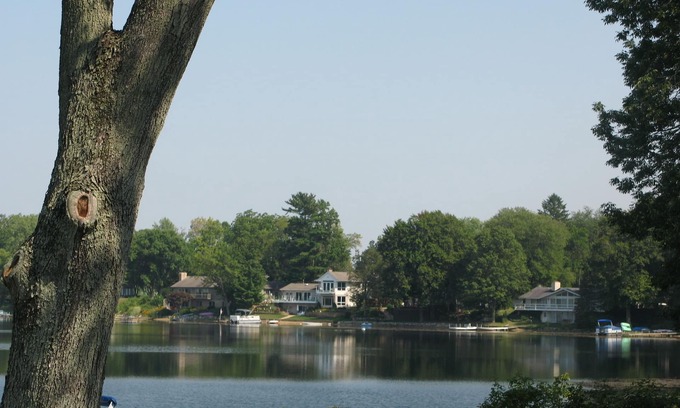 Rolling Prairie House | Beautiful Lake Home -> Near New Buffalo - 3 BD / 2 BA