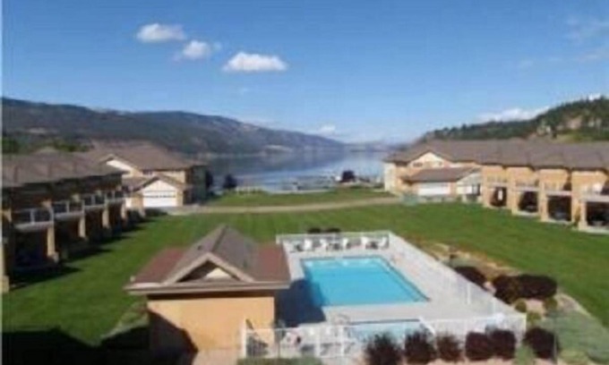 Central Okanagan Condo | BEAUTIFUL LAKEFRONT, GROUNDFLOOR CONDO AVAILABLE, IDEAL UBCO RENTAL