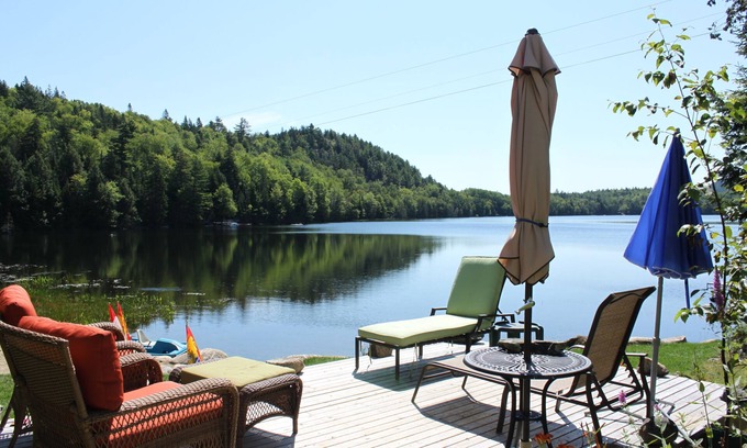 Saint Croix Cottage | Beautiful Lakefront Cottage, St Andrews NB