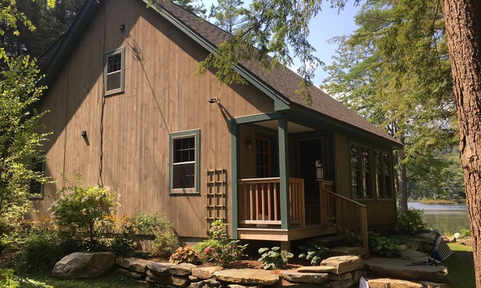 South Londonderry House | Beautiful Lakefront Home is located in Woods on Cole Pond. Near Stratton