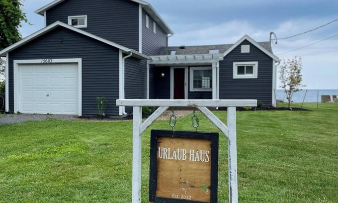 Knapp Shores House | Beautiful Lakefront Home