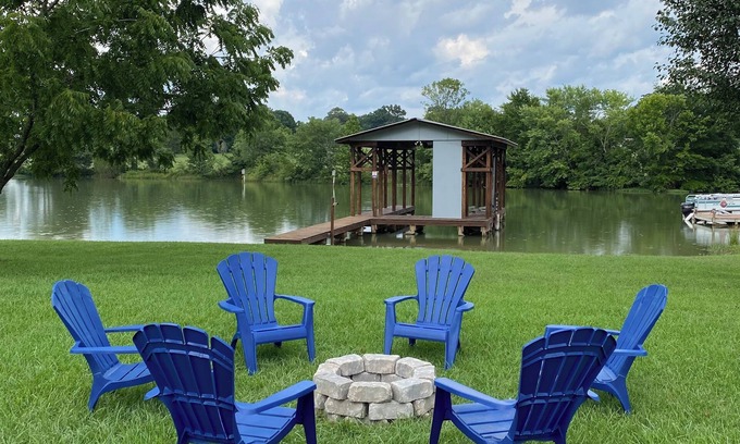 Dayton House | Beautiful Lakefront Retreat w/Private Dock! Minutes from public boat ramp